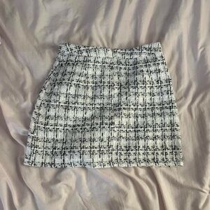 Chic Black and White Tweed Skirt